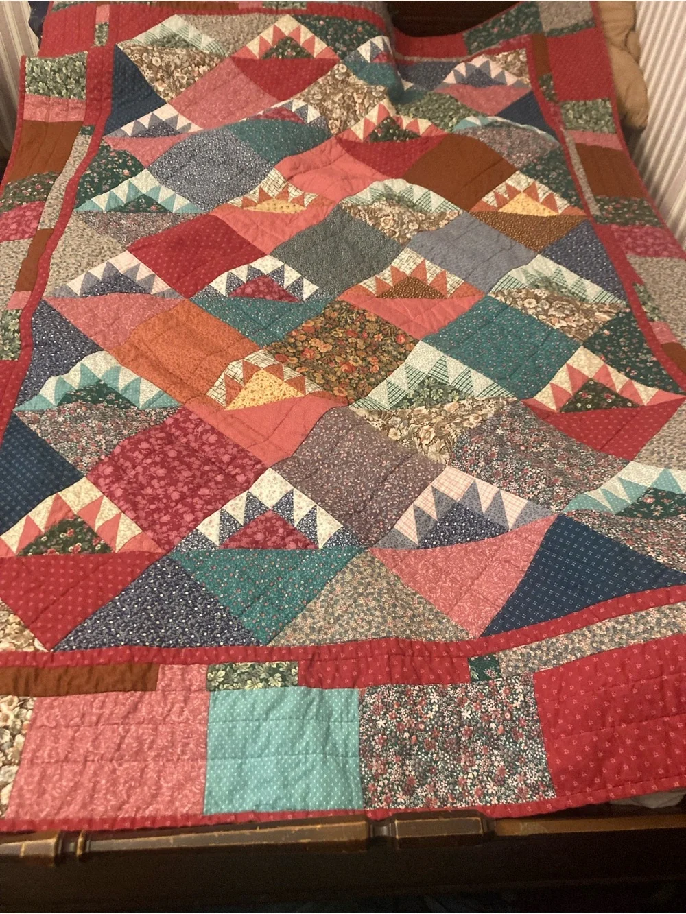 HANDMADE Multicolored Flower Basket Quilt/Wall Hanging 57x80